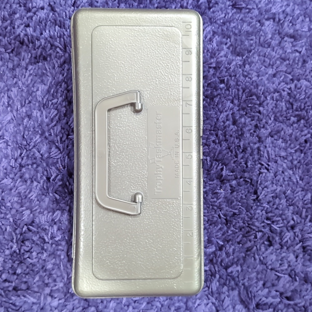 Vintage Trophy Taskmaster Tackle Box  w/ Tray 11" x 4 x 5.5"
